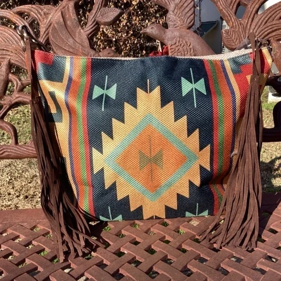 NWT SamaYe Boho Southwestern Vintage Style Multicolor Tote Leather Fringe Strap - Picture 4 of 14